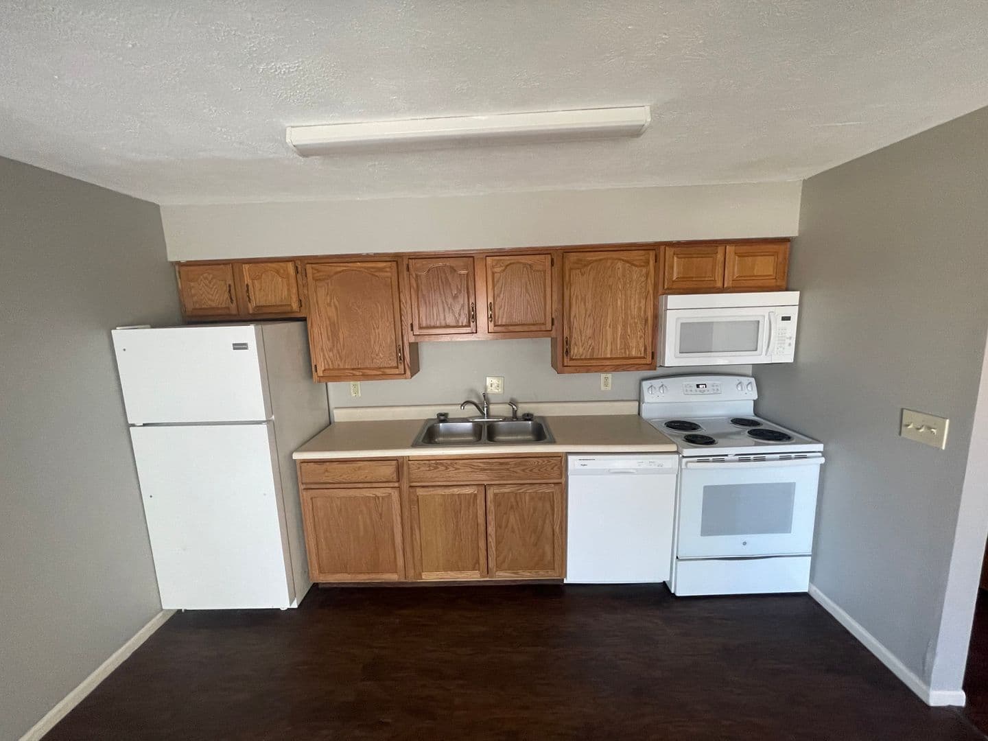 Lincoln Landing Apartments 2 of 7