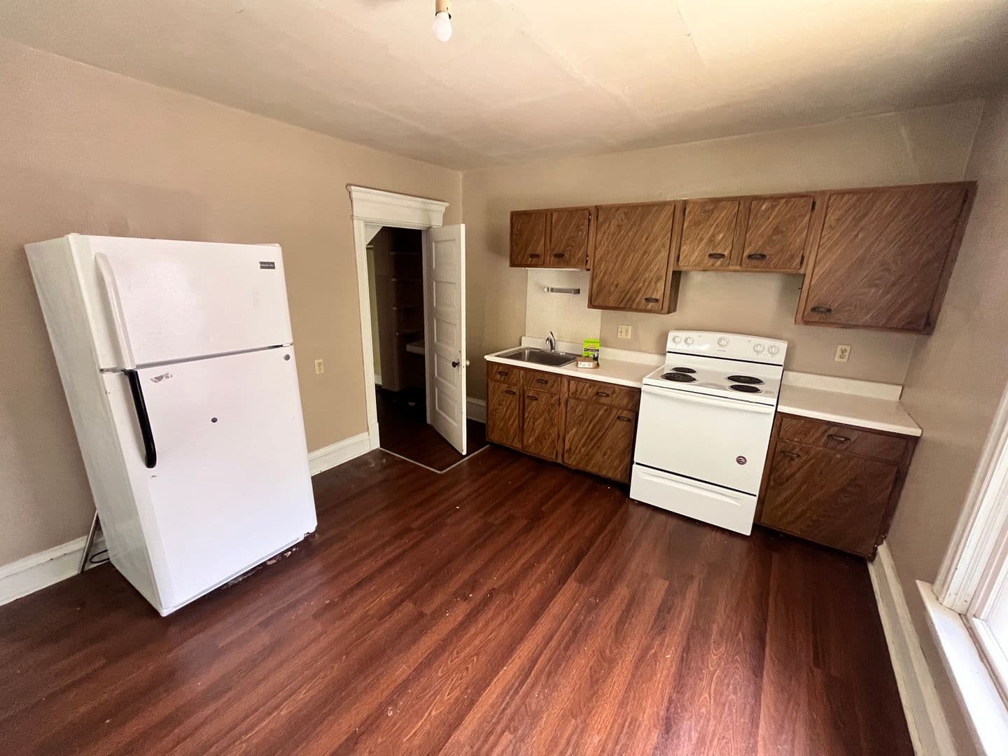 165 Littleton St 1 of 6