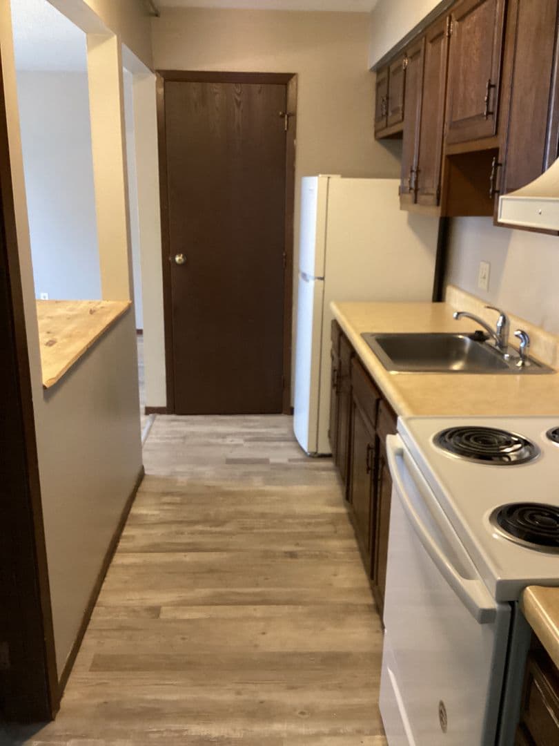 York Villa Apartments 6 of 12