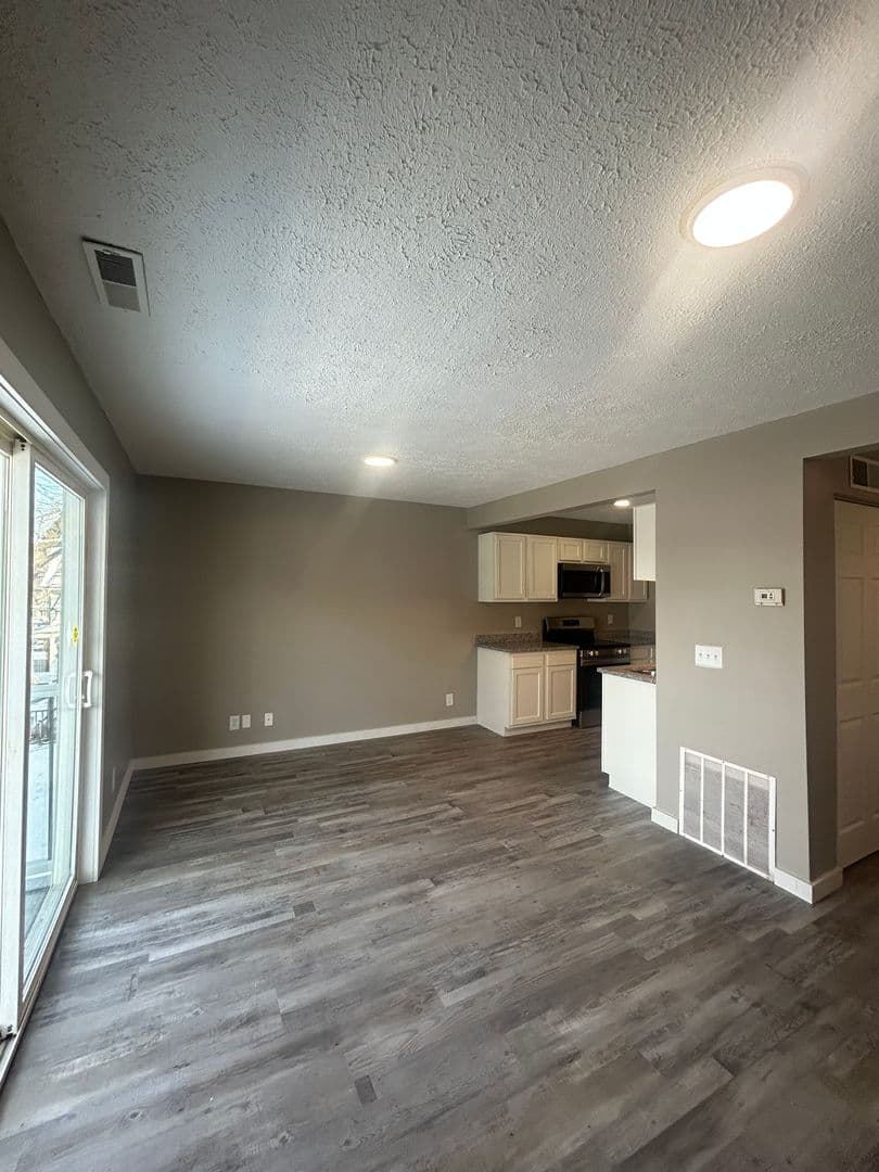 Lincoln Landing Apartments 6 of 11