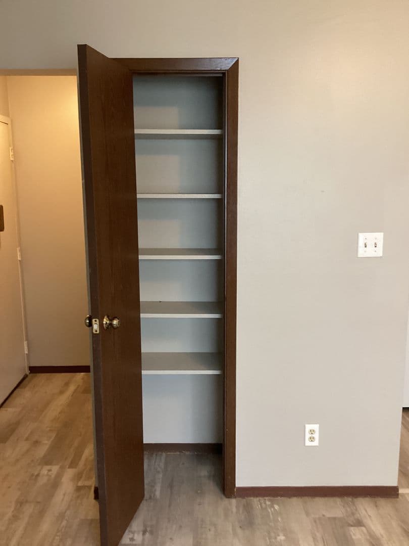 York Villa Apartments 3 of 12