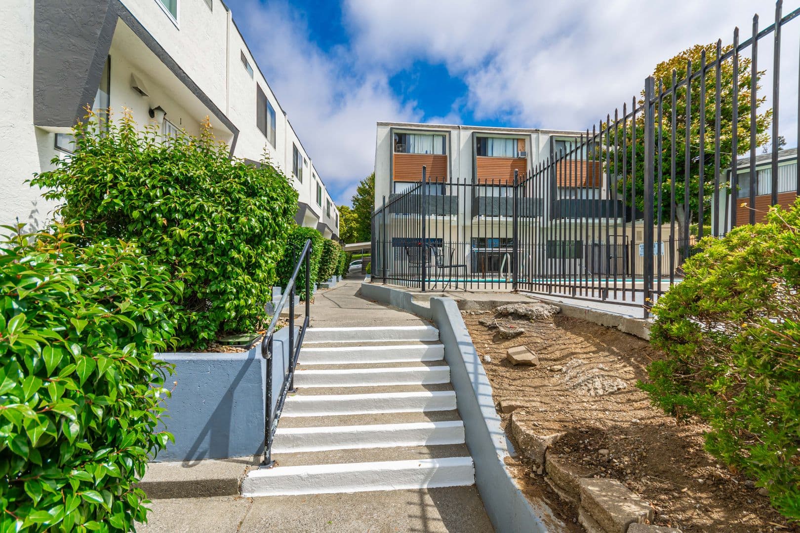 Regency Townhouses 26 of 28