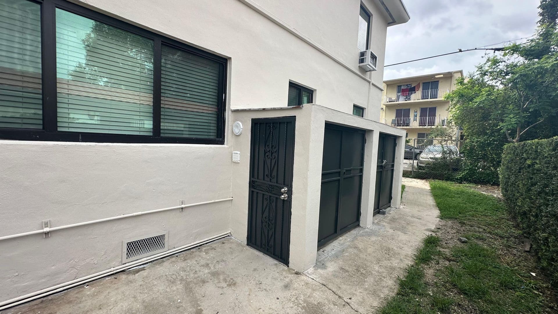 600 SW 9 AVE 4 of 4