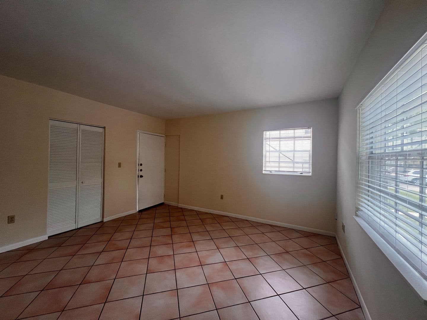 504 Santander Avenue. 7 of 12