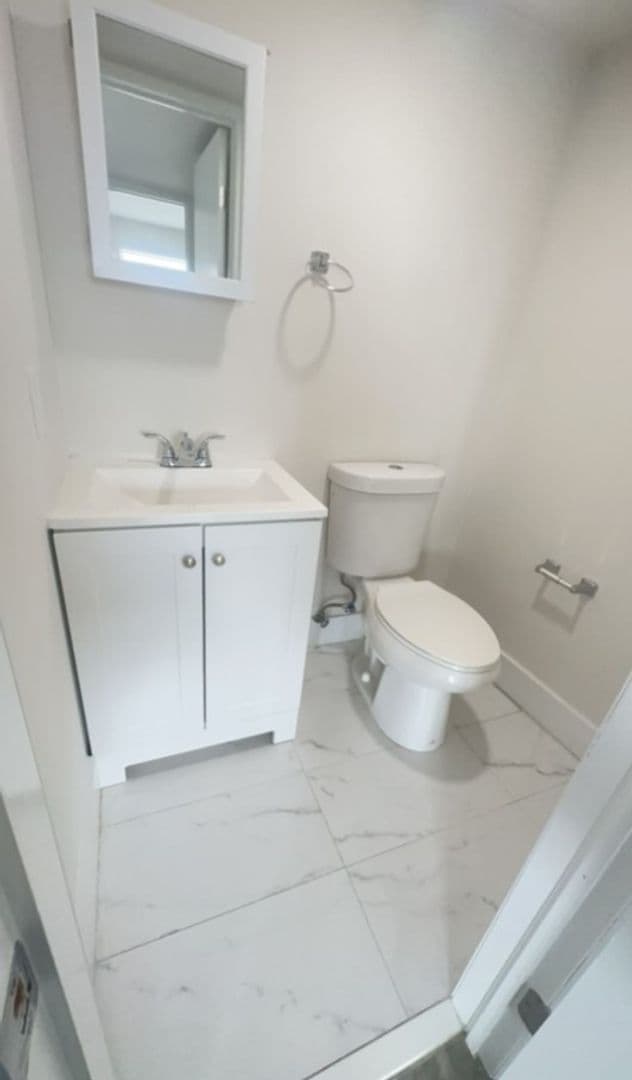 220 SW 17 Ct 7 of 13