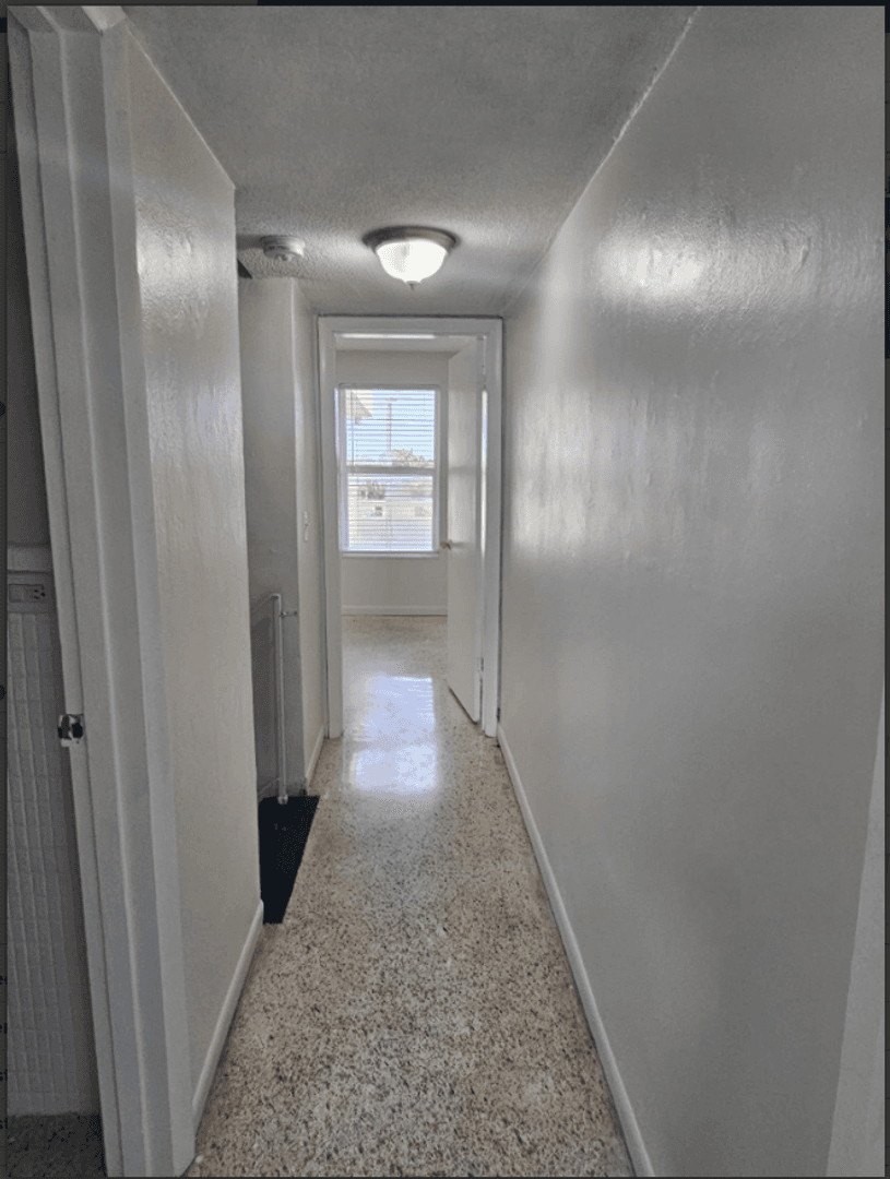 2999 W. Flagler 7 of 7