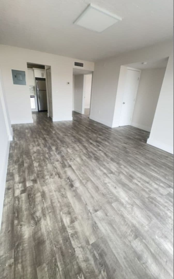 220 SW 17 Ct 4 of 13