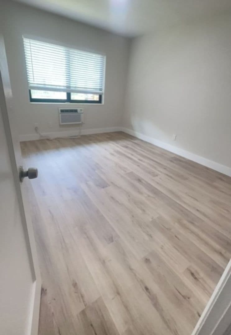 600 SW 9 AVE 6 of 7