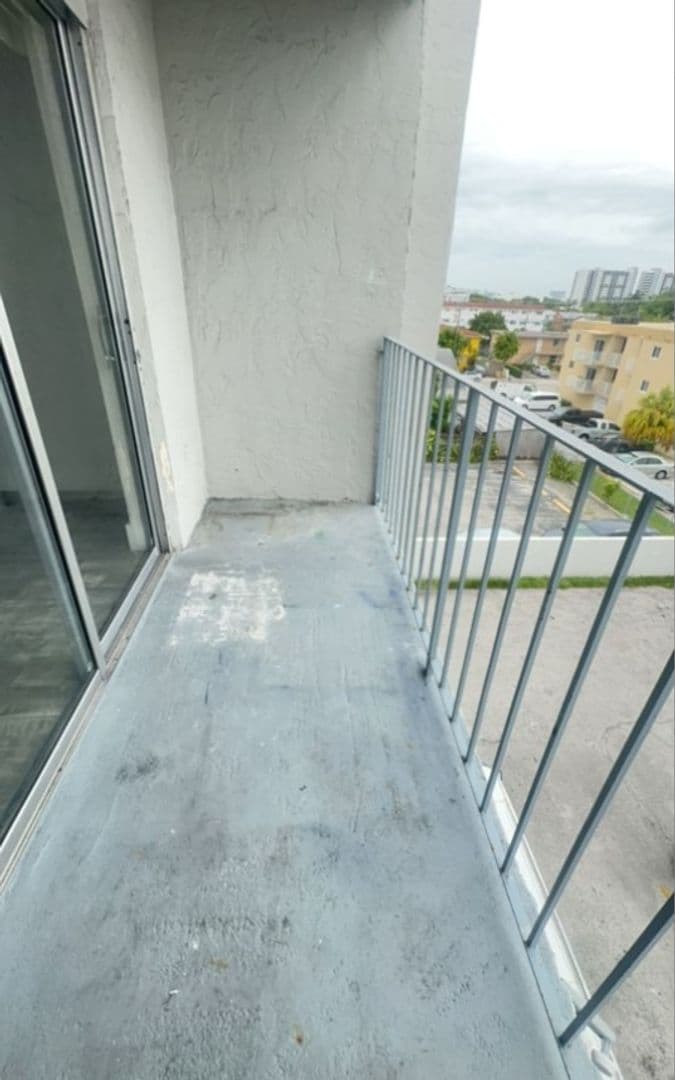 220 SW 17 Ct 6 of 13