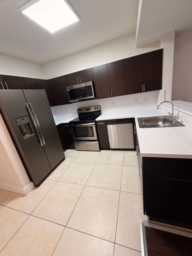 401 SW 17th Ave 10 of 19