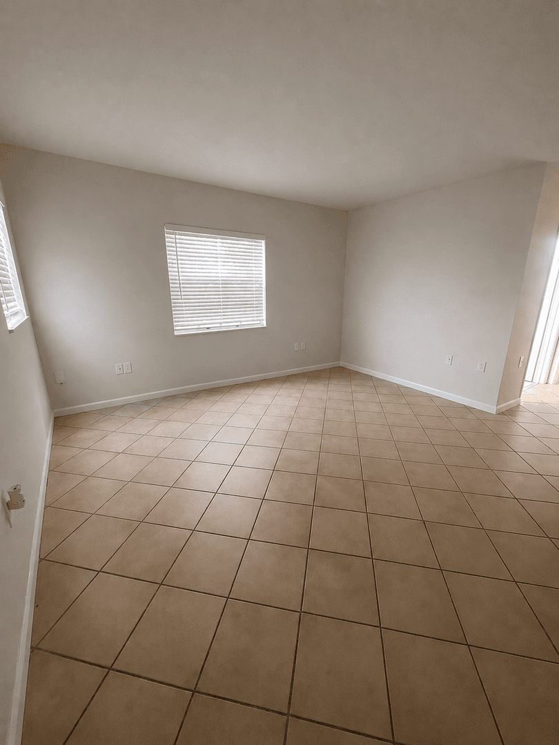 504 Santander Avenue. 3 of 12