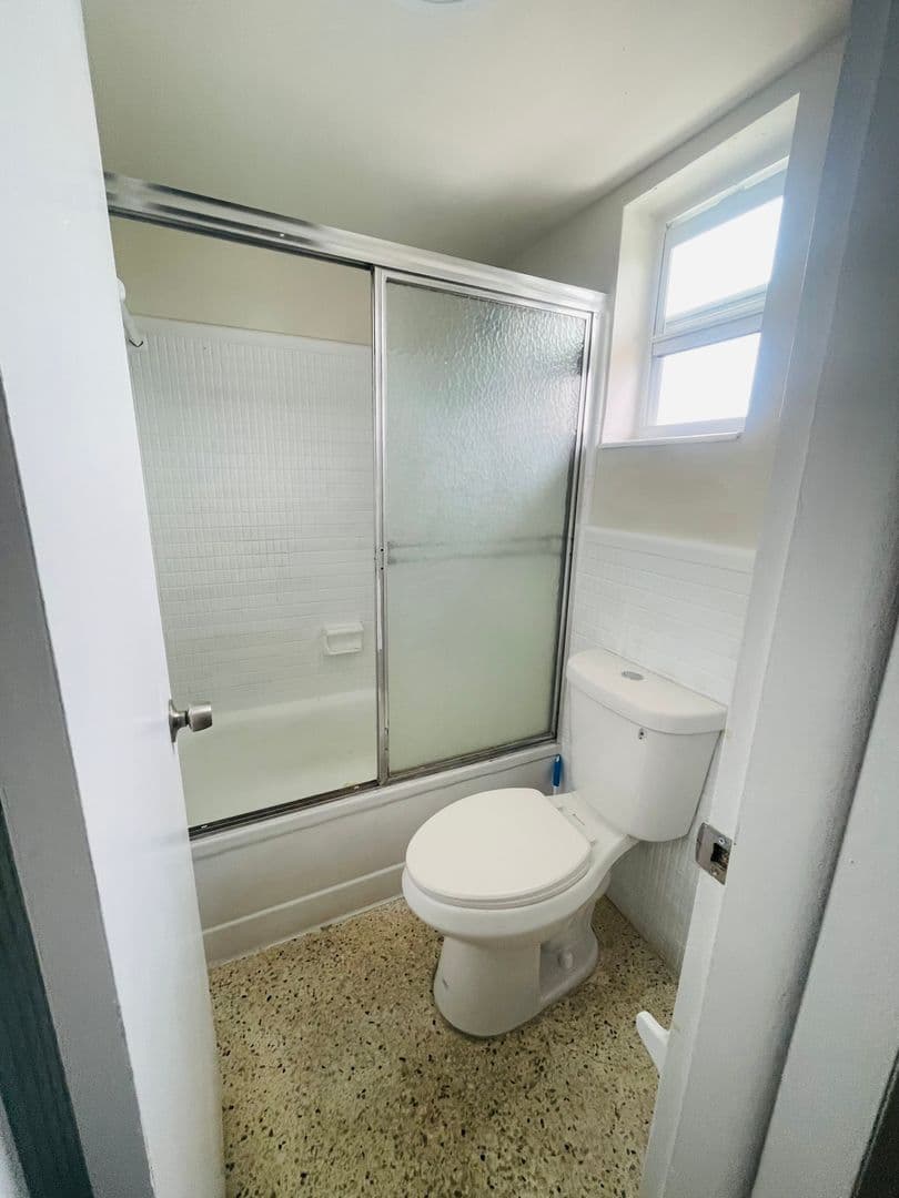 2999 W. Flagler 10 of 51