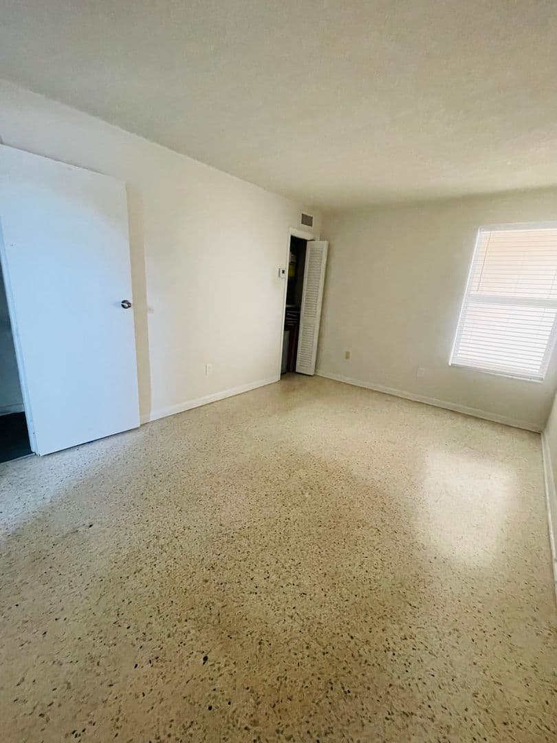 2999 W. Flagler 11 of 51