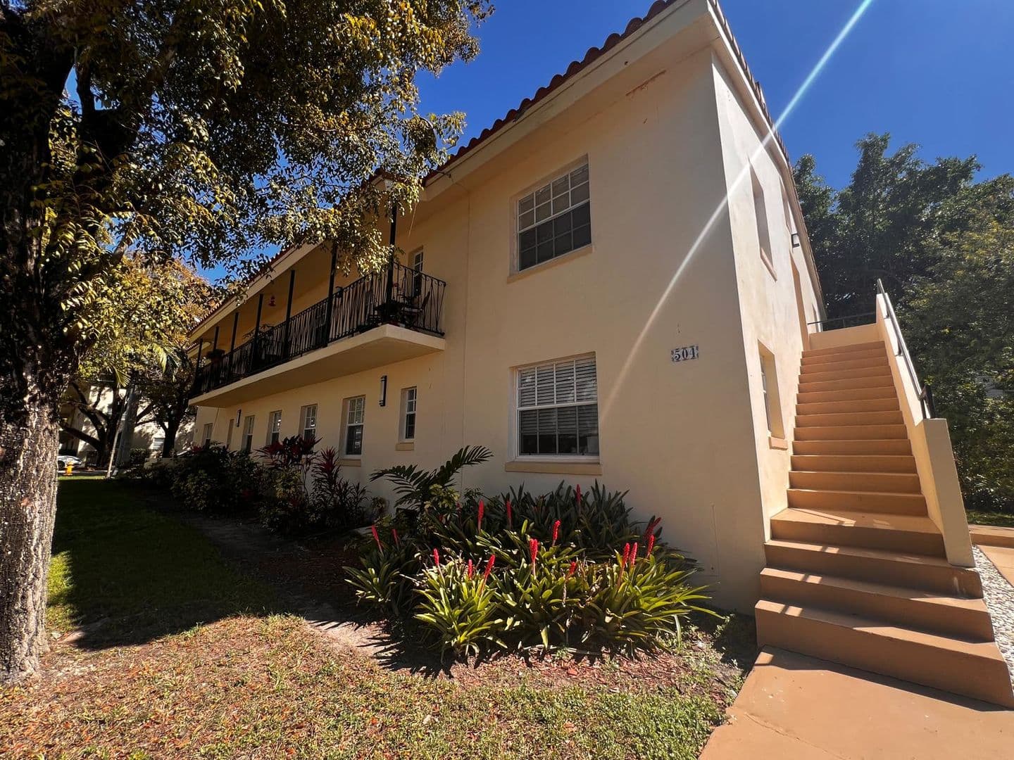 504 Santander Avenue. 2 of 12