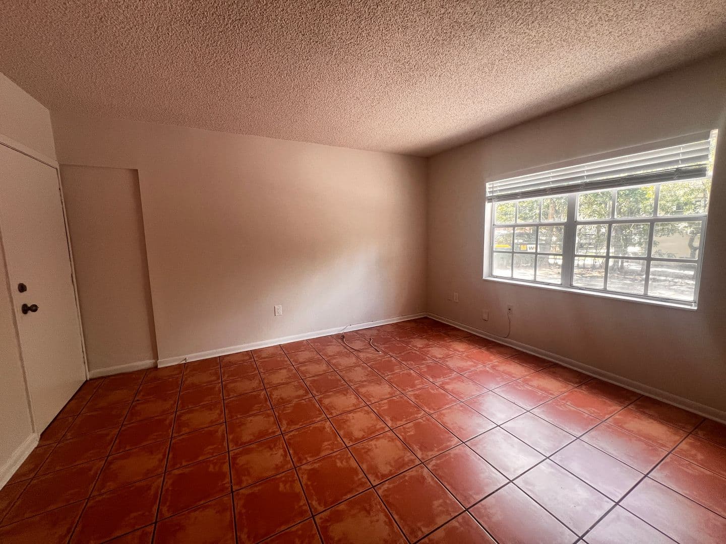 504 Santander Avenue. 3 of 12