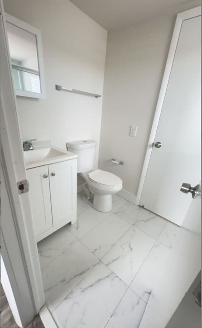 220 SW 17 Ct 12 of 13