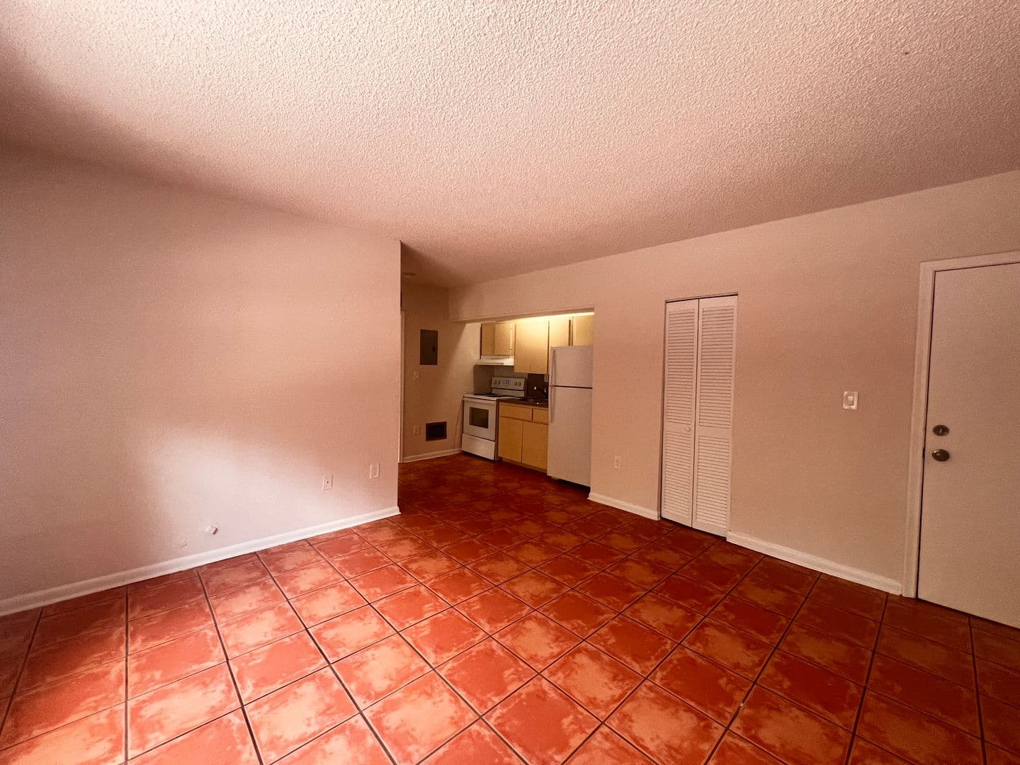 504 Santander Avenue. 5 of 12