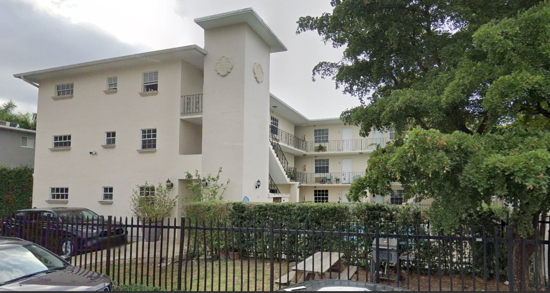 3270 West Trade Avenue 1 of 2