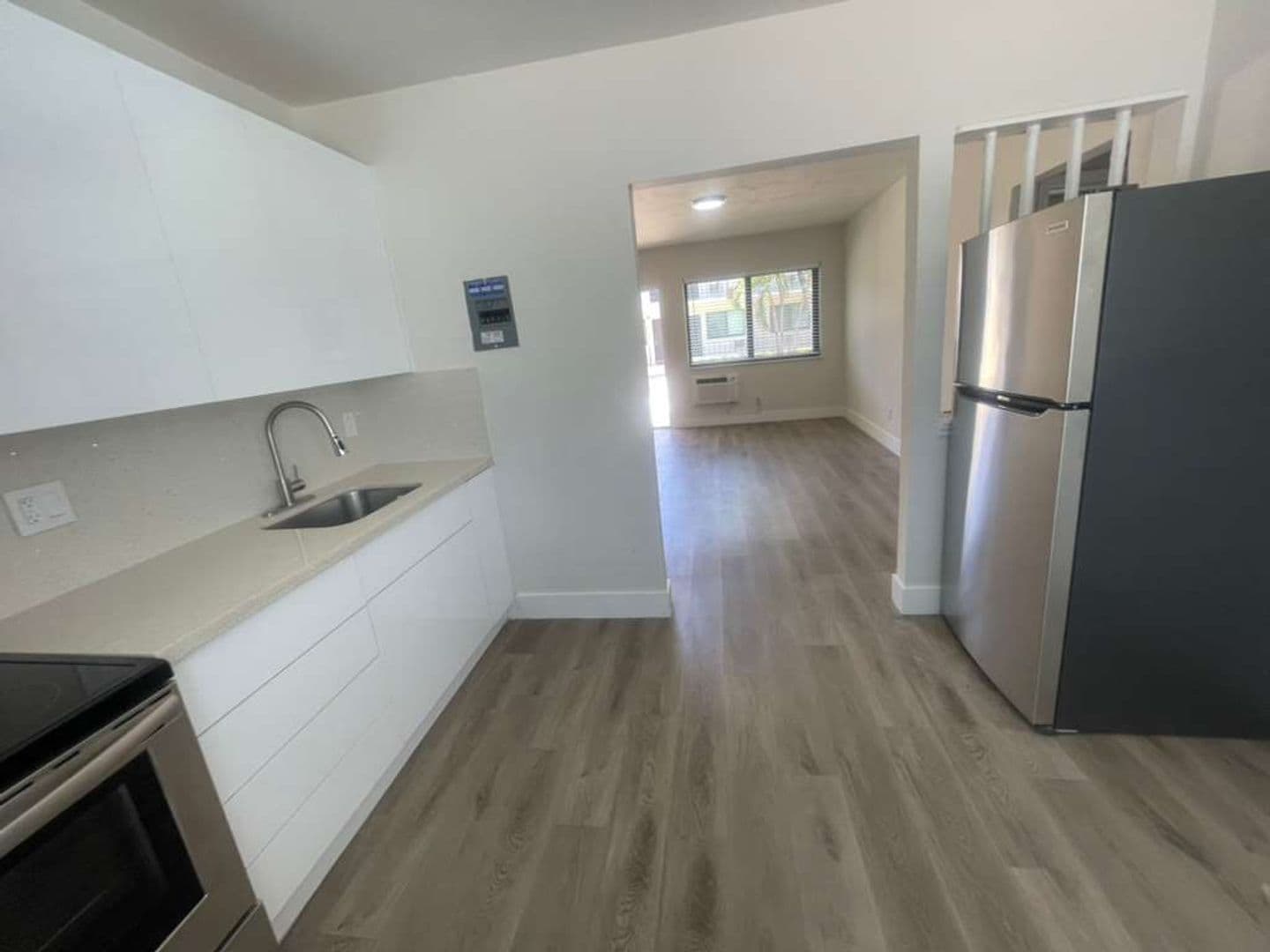 600 SW 9 AVE 5 of 21