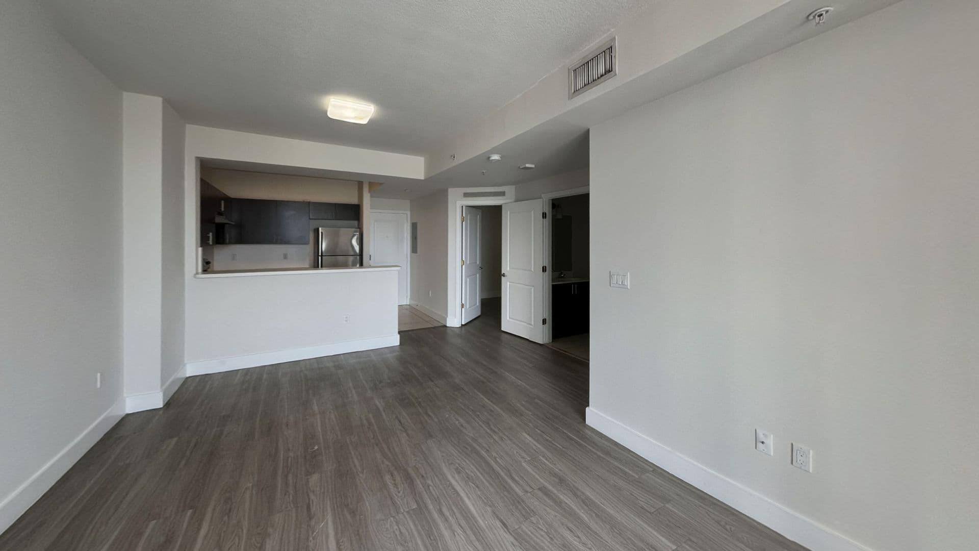401 SW 17th Ave 3 of 9