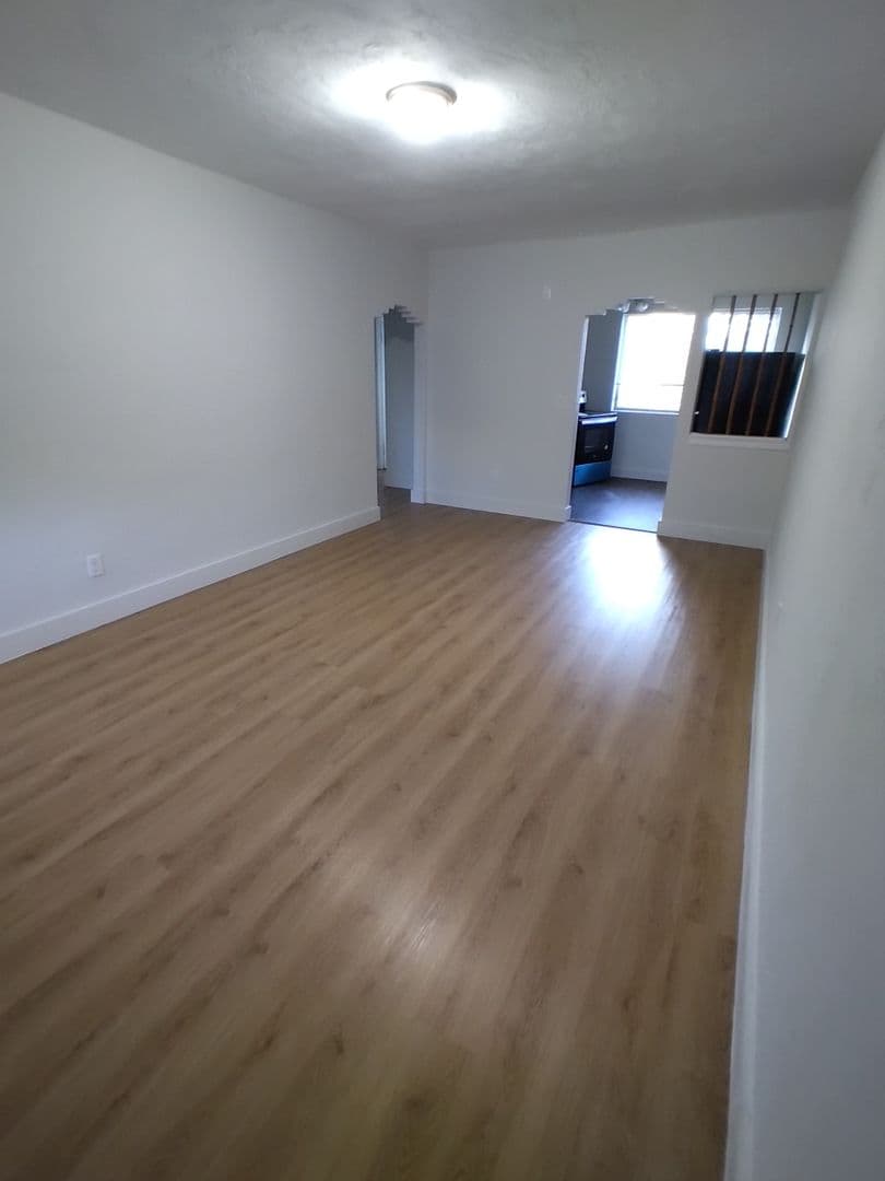 600 SW 9 AVE 9 of 9