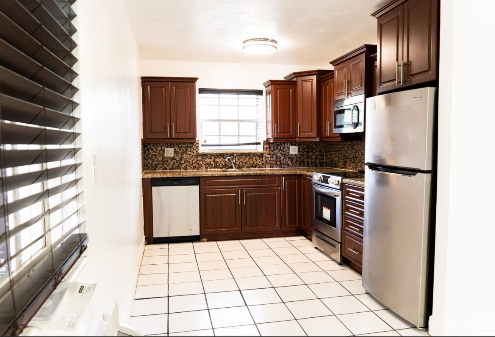3270 West Trade Avenue 2 of 2