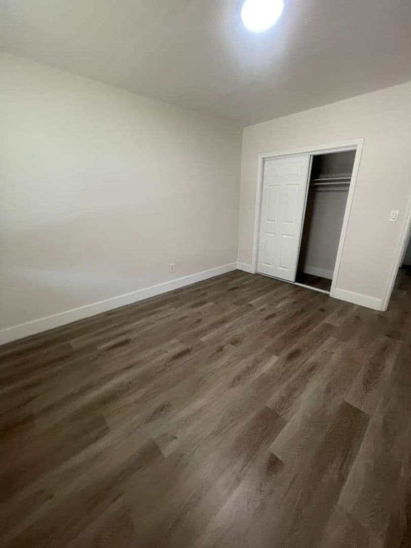 600 SW 9 AVE 10 of 21