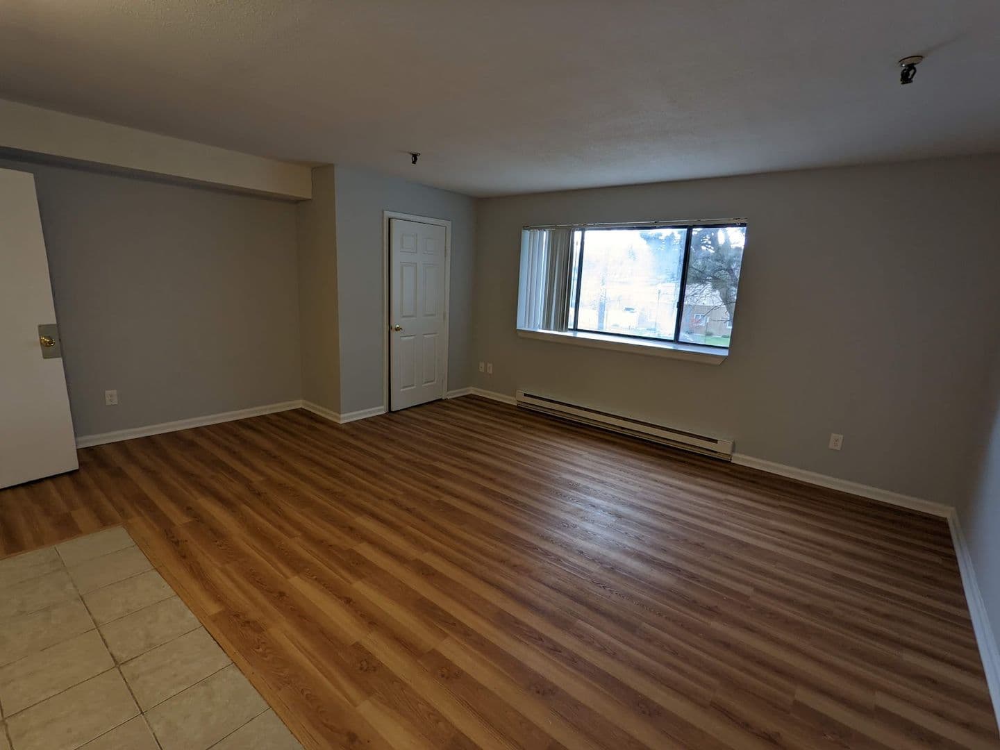 Riverview Apartments 3 of 6