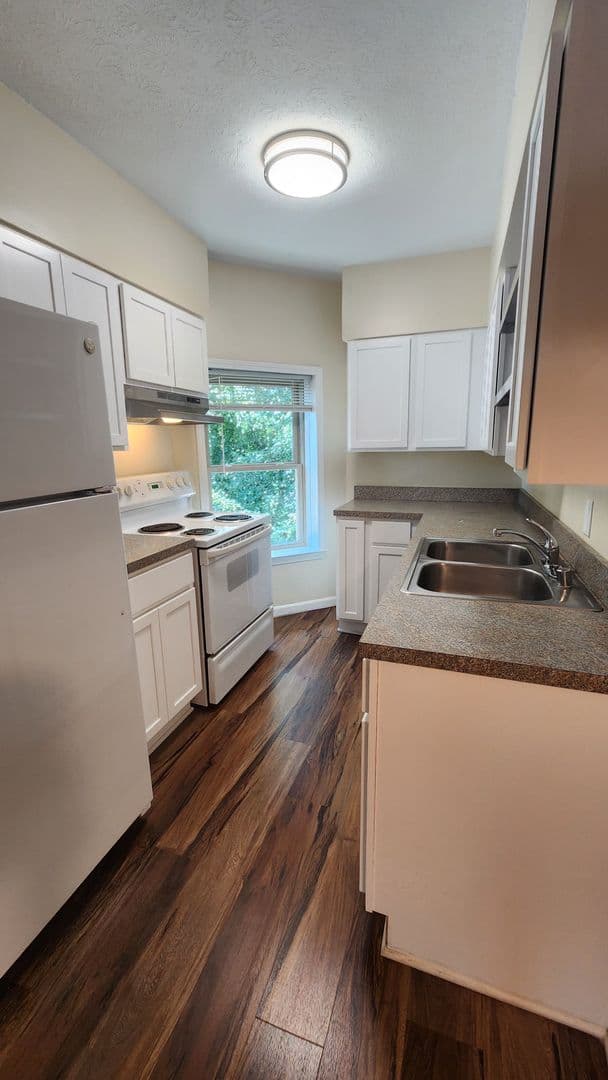 Belknap Apartments 14 of 20