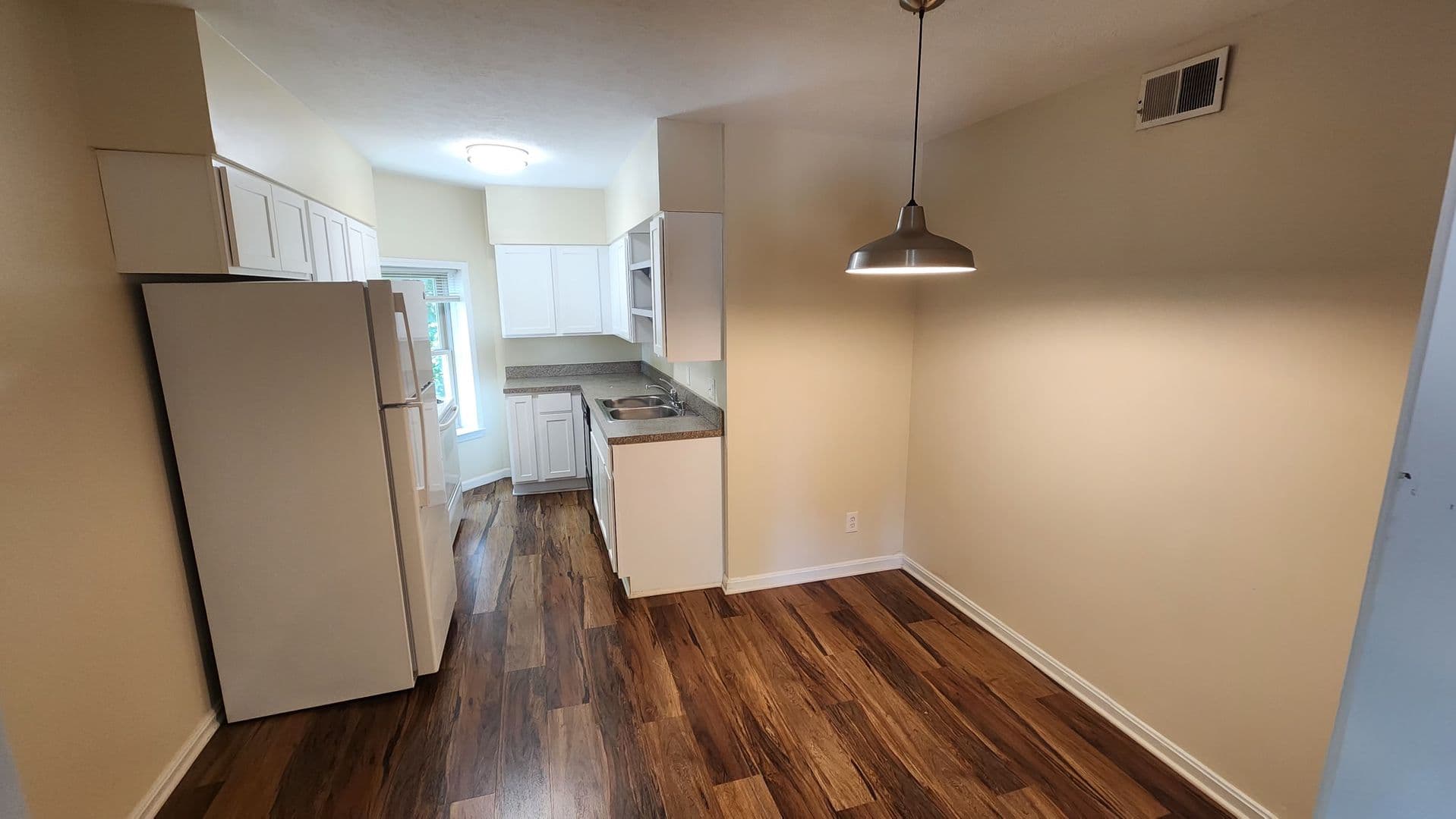 Belknap Apartments 8 of 20