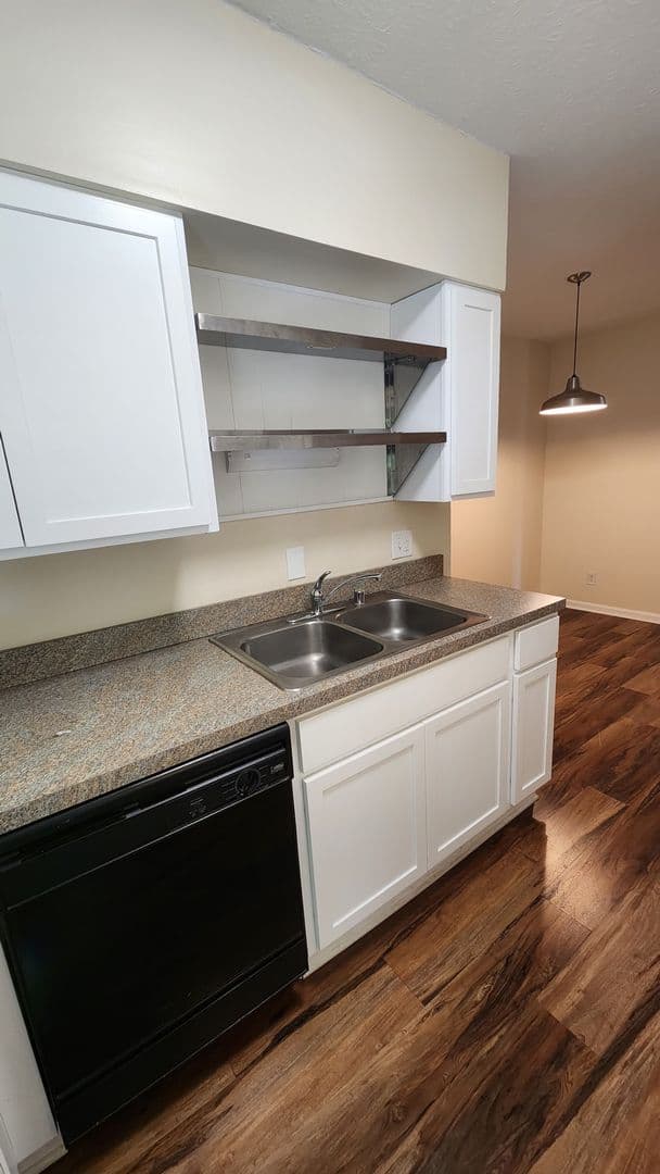 Belknap Apartments 11 of 20