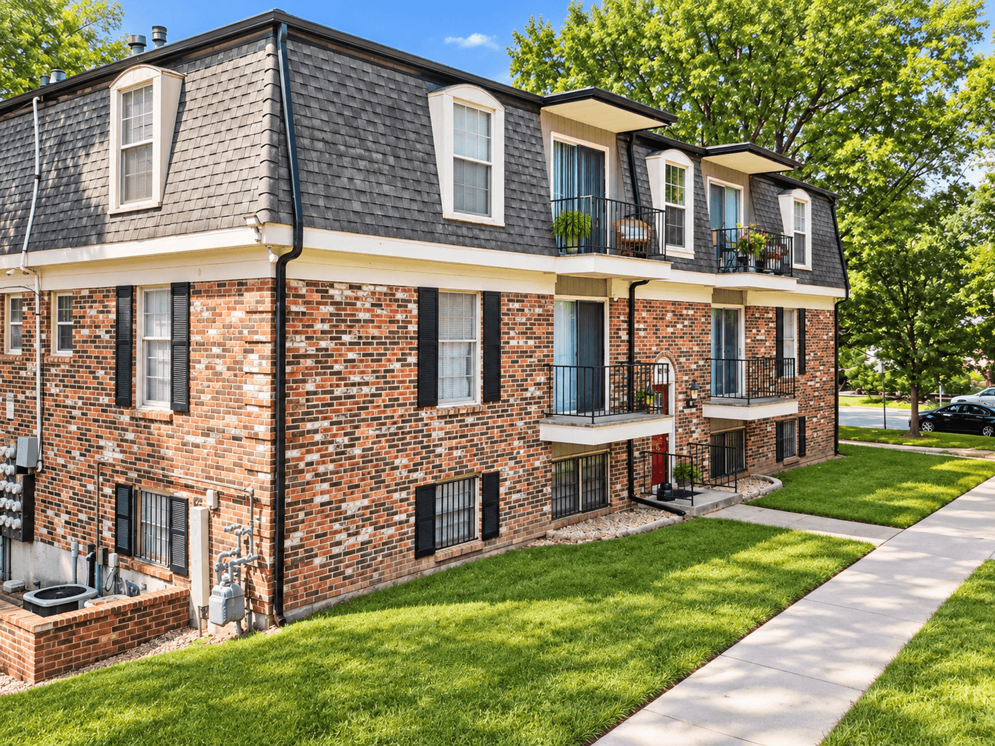Belknap Apartments 7 of 10