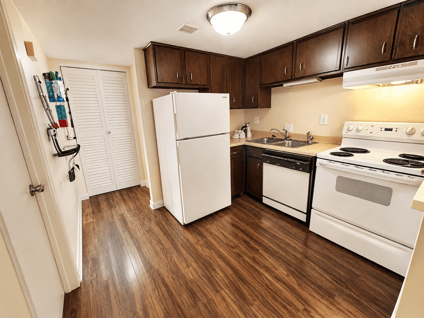 Belknap Apartments 3 of 11