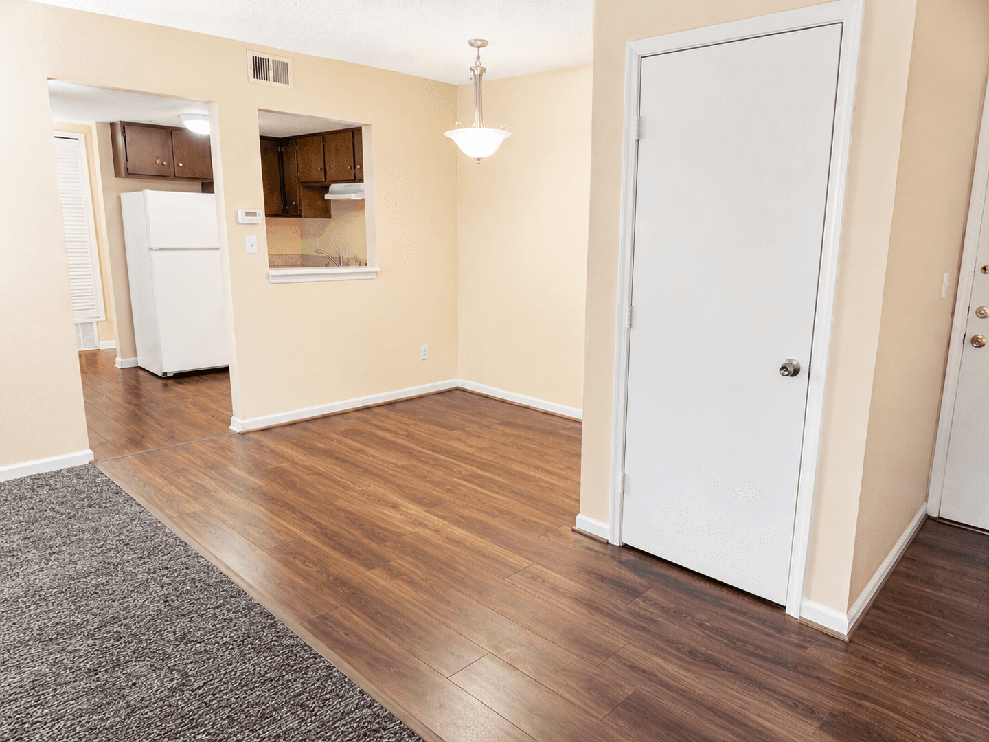Belknap Apartments 10 of 11