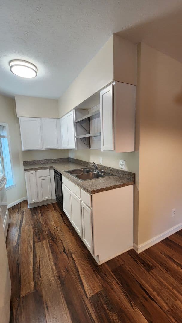 Belknap Apartments 10 of 20