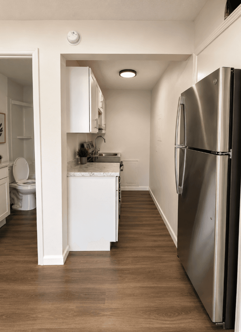 1900 Parkside Apartments 2 of 14