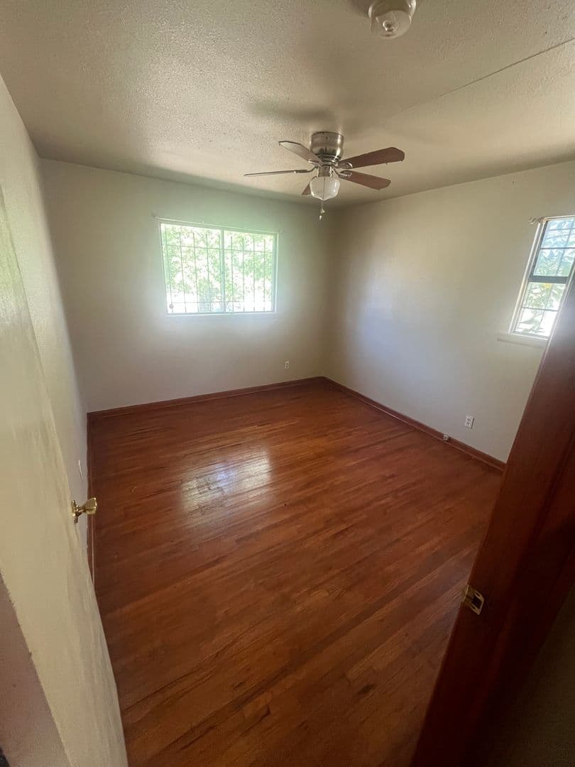 Diamond Standard - 810 E 52nd St North 8 of 10