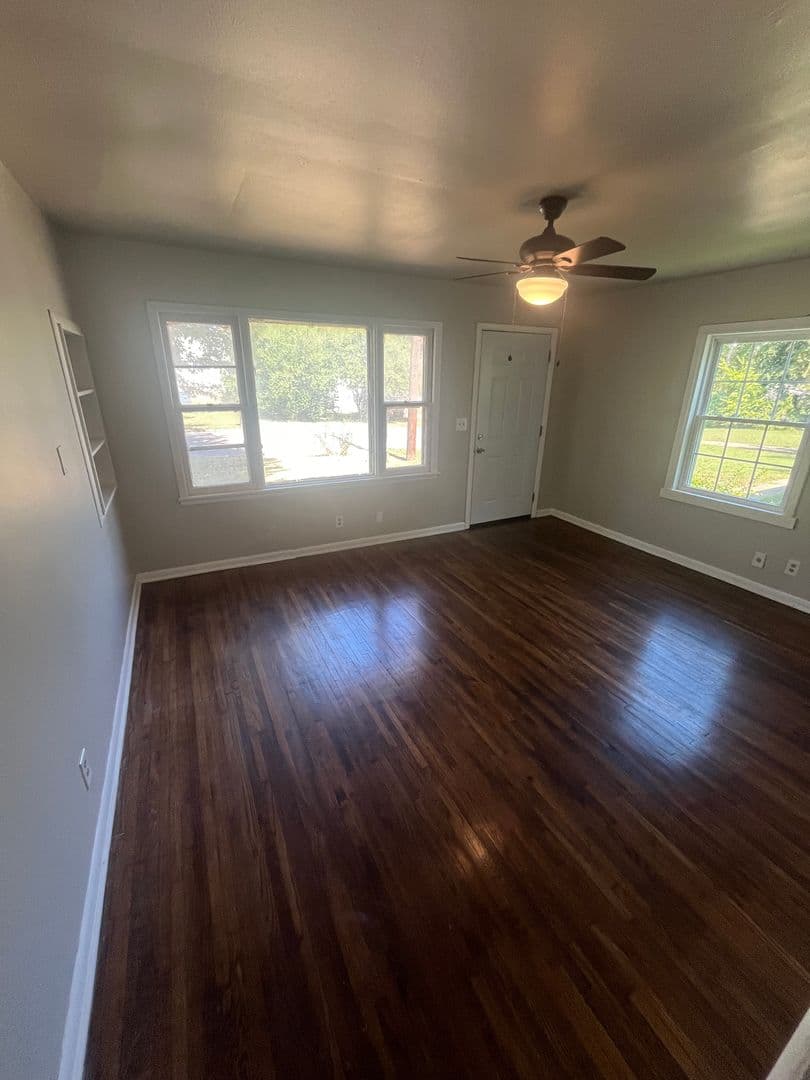 Gold Standard Investments - 528 e 49th pl n 7 of 13