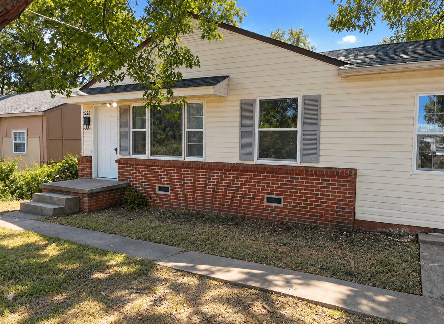 Gold Standard Investments - 528 e 49th pl n 5 of 13