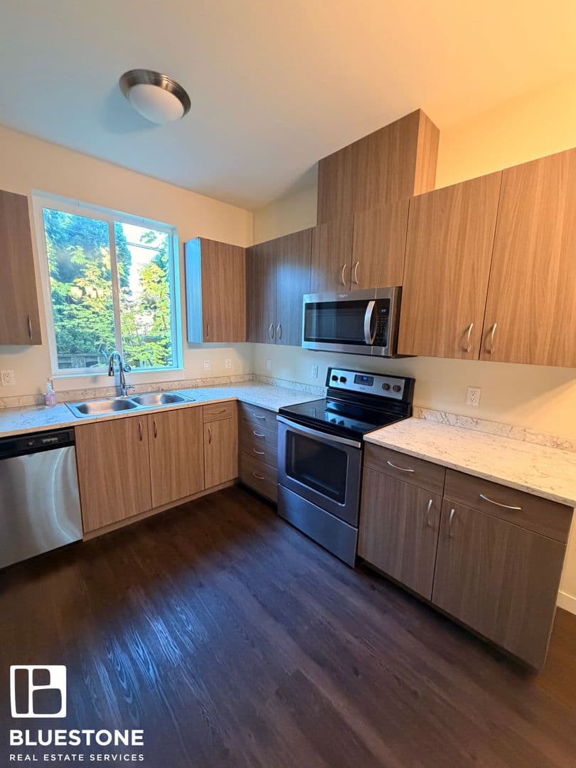 BR130 - 103 NE 109th Ave, Portland, OR 97220 1 of 13