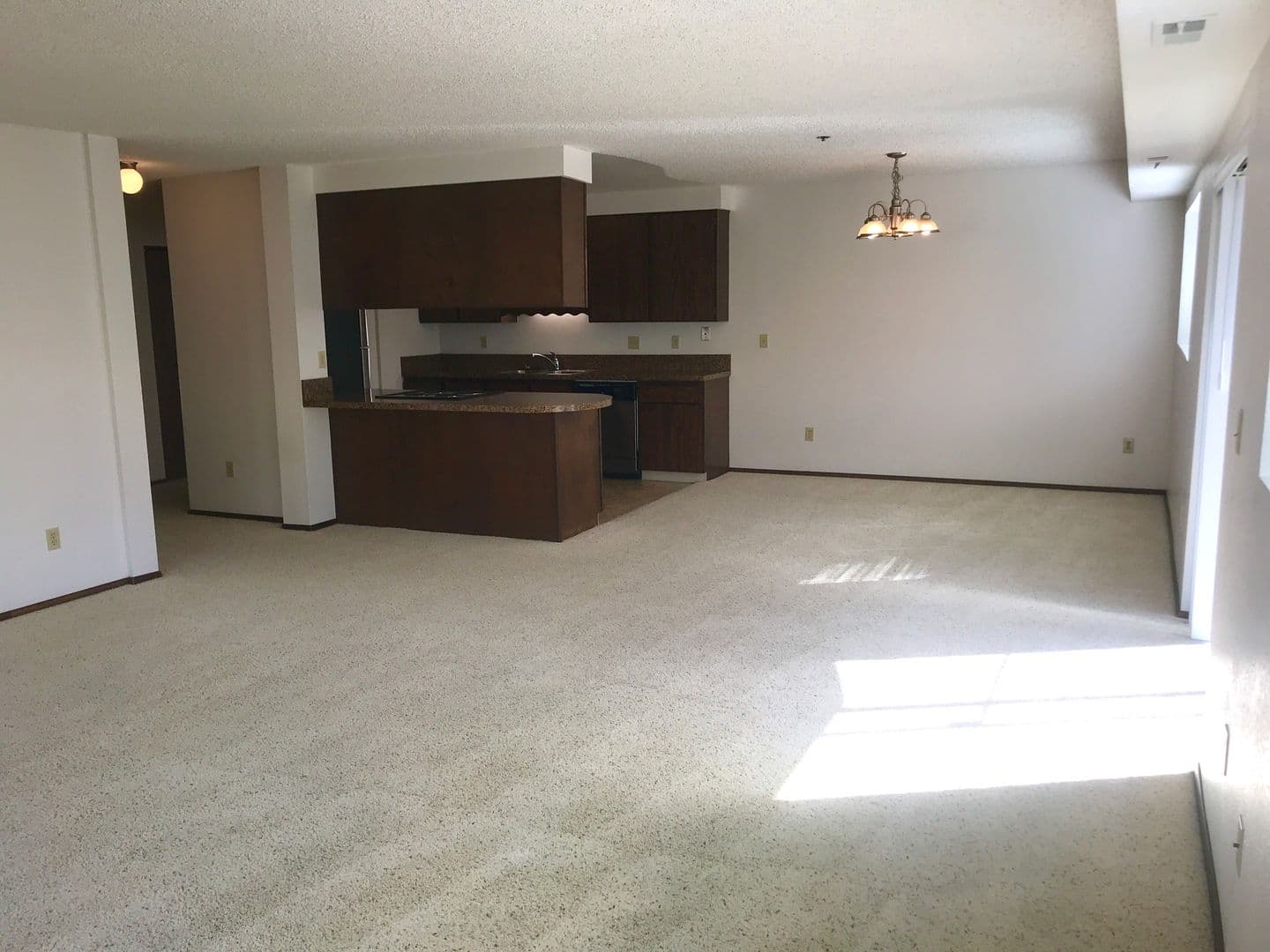 PRKP1 - Park Plaza Apartments 5 of 7