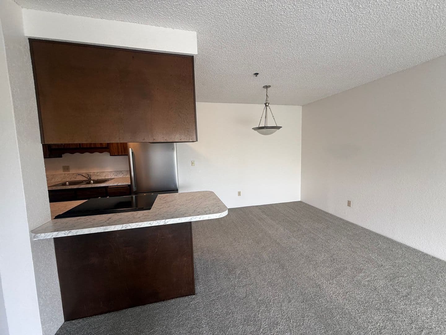 PRKP1 - Park Plaza Apartments 4 of 11