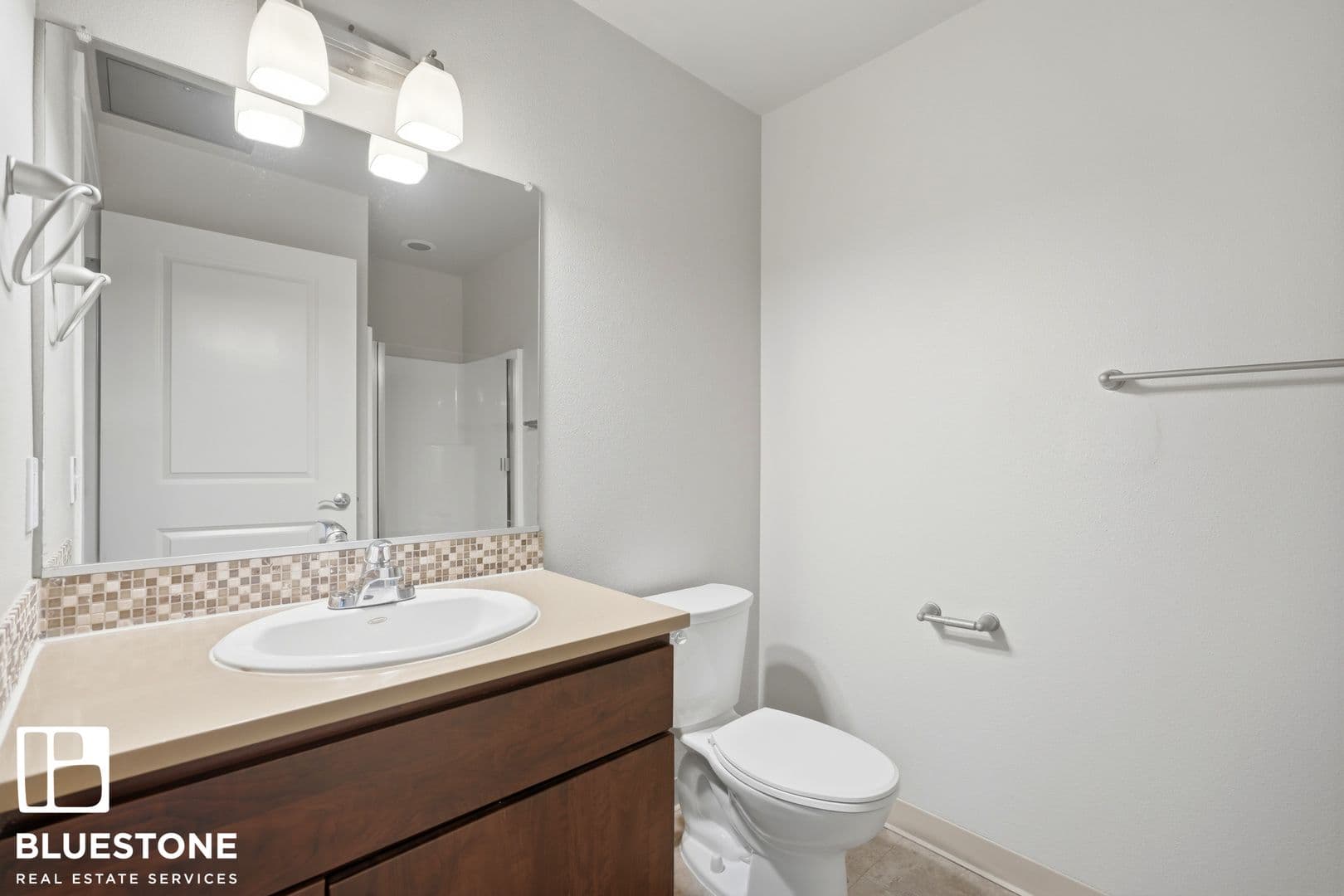 SELL - Sellwood Apartments 16 of 17