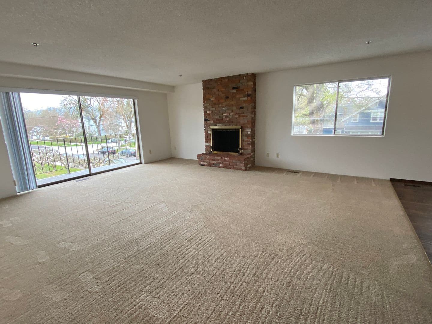 PRKP1 - Park Plaza Apartments 2 of 8