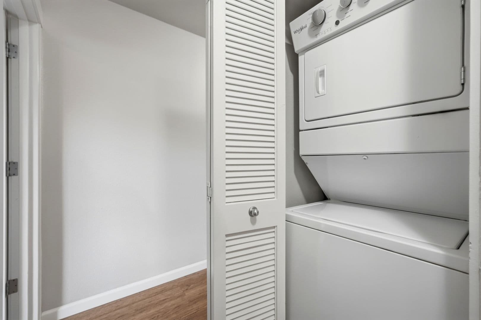 SELL - Sellwood Apartments 8 of 14