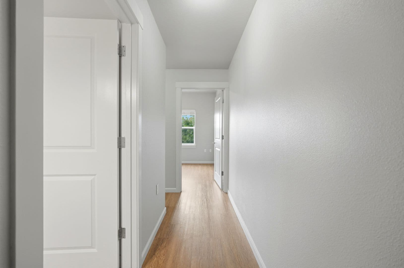 SELL Sellwood Apartments 8 of 8