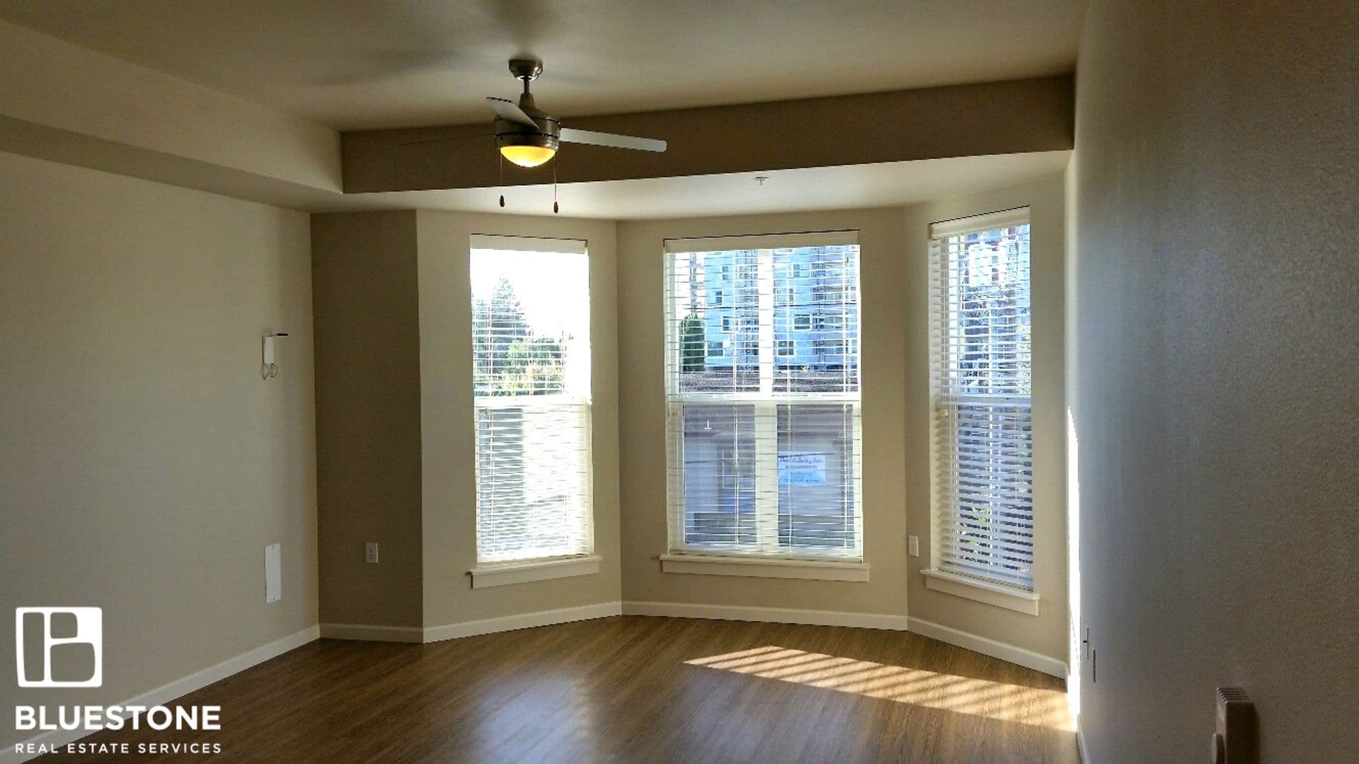 SELL - Sellwood Apartments 2 of 10