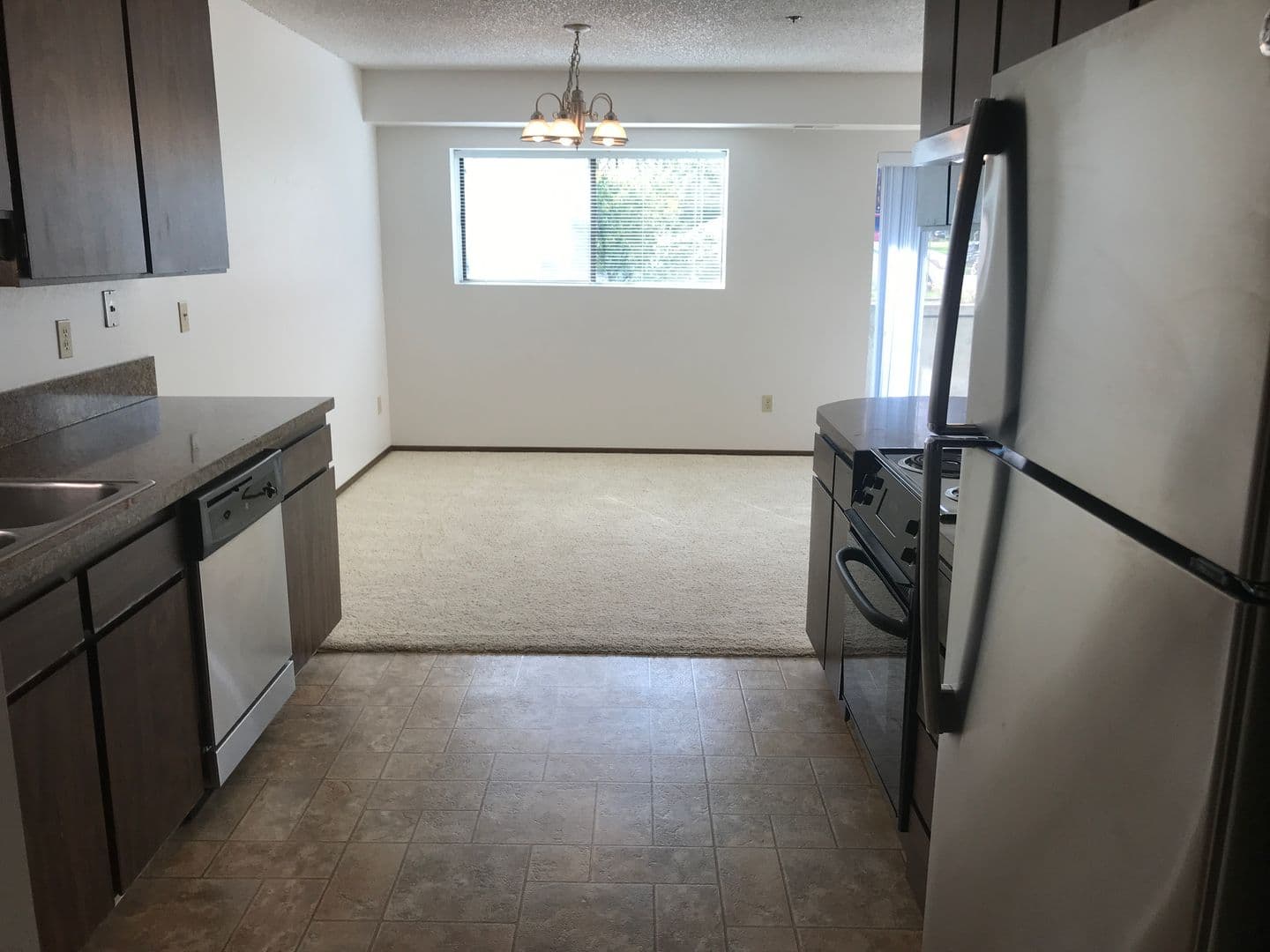 PRKP1 - Park Plaza Apartments 3 of 7