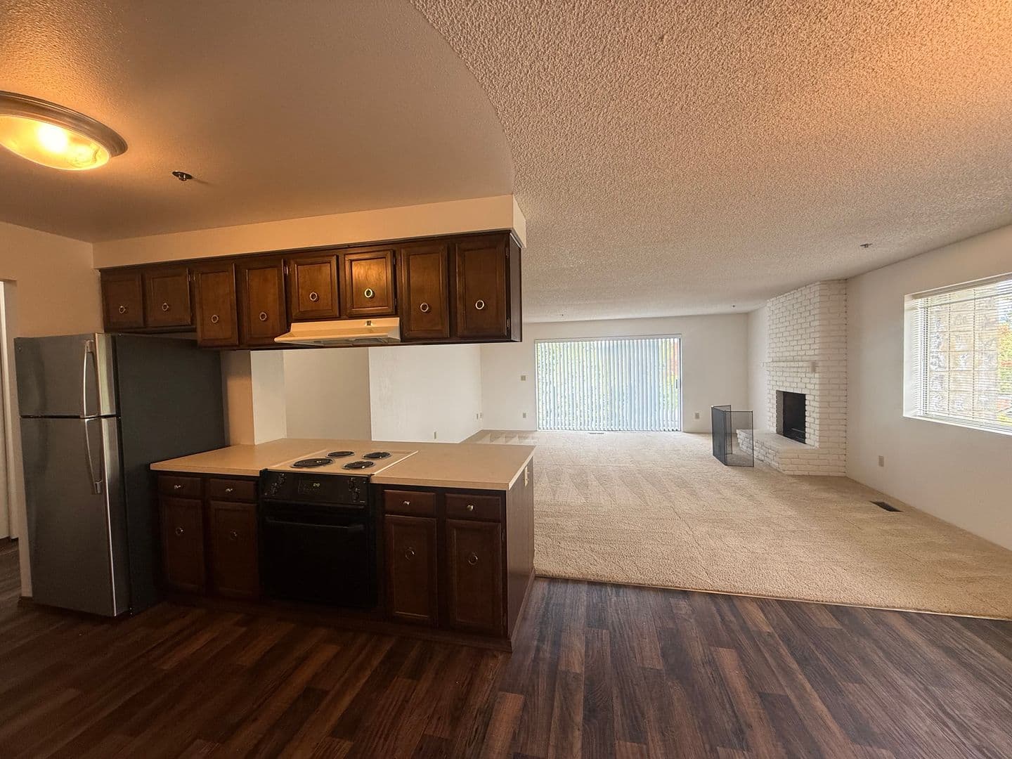 PRKP1 - Park Plaza Apartments 6 of 13
