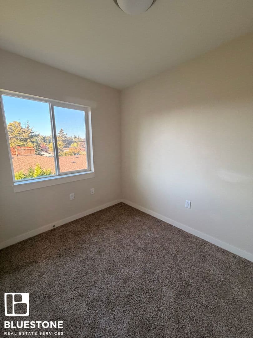 BR130 - 103 NE 109th Ave, Portland, OR 97220 6 of 13